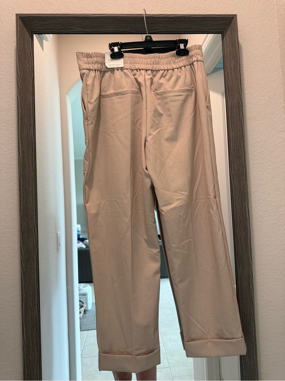 Ankle-Length Elastic-Waist Cropped Pants in Light Beige